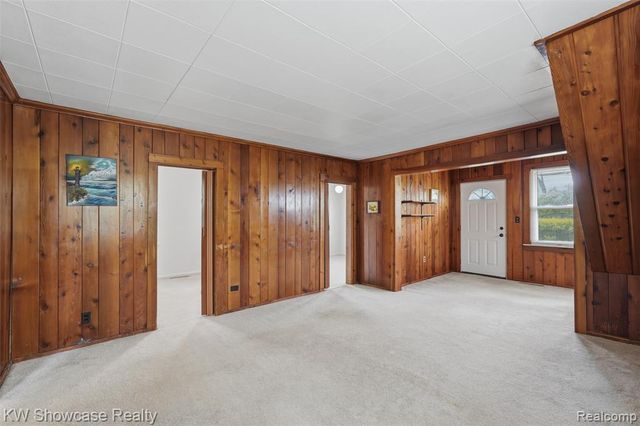 215 Endwell Street, Novi, MI 48377