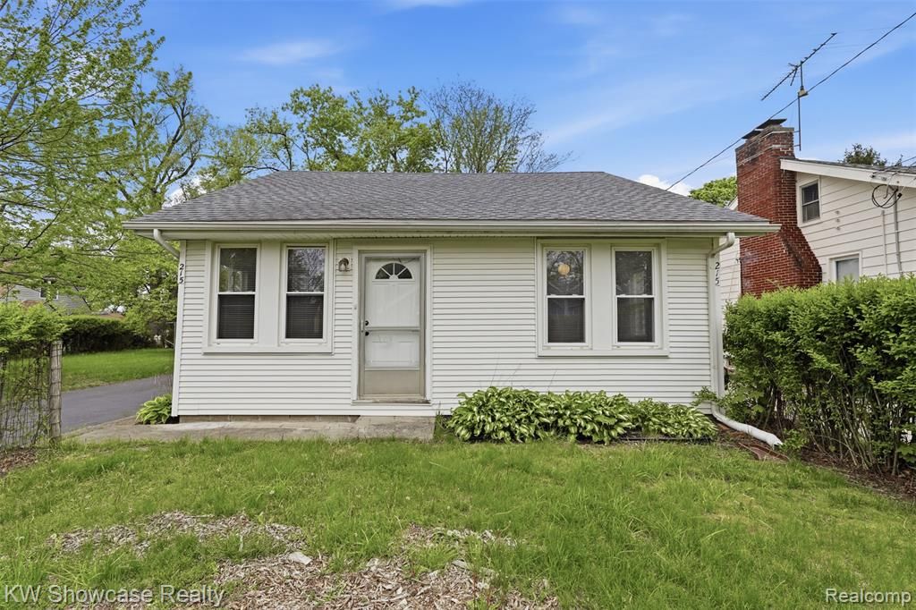 215 Endwell Street, Novi, MI 48377