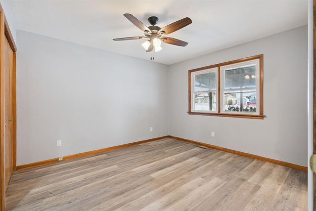 309 3rd Ave SE, Oelwein, IA 50662