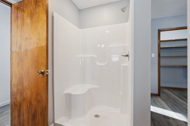 309 3rd Ave SE, Oelwein, IA 50662