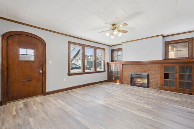 309 3rd Ave SE, Oelwein, IA 50662