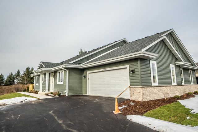 W206N16182 Stonebrook DRIVE, Jackson, WI 53037