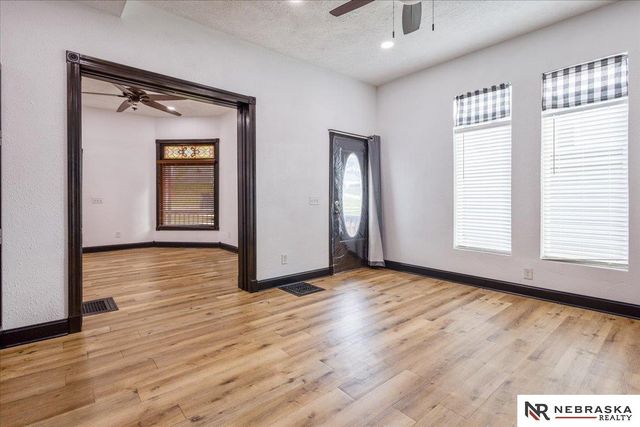 909 1st Avenue, Plattsmouth, NE 68048