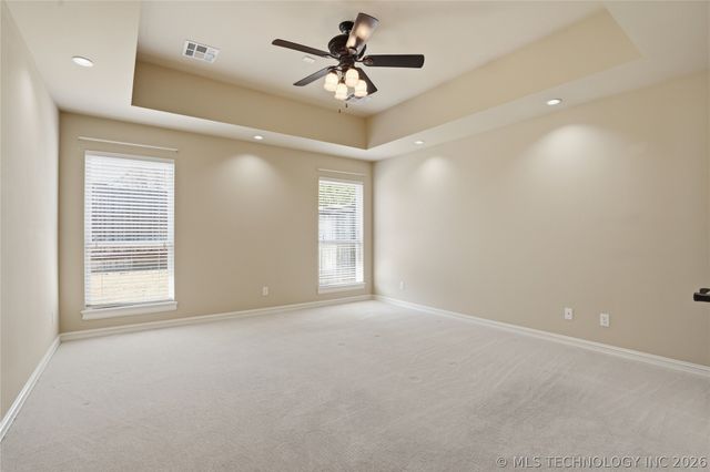 11018 S 77th Place E, Tulsa, OK 74133