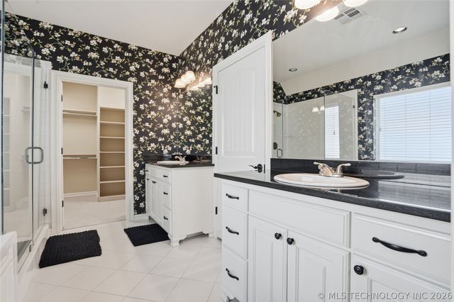 11018 S 77th Place E, Tulsa, OK 74133