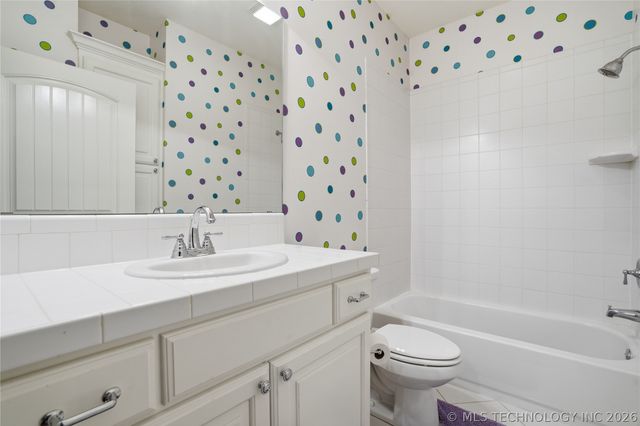 11018 S 77th Place E, Tulsa, OK 74133