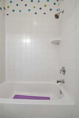 11018 S 77th Place E, Tulsa, OK 74133