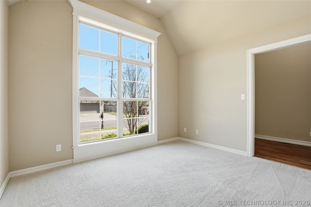 11018 S 77th Place E, Tulsa, OK 74133