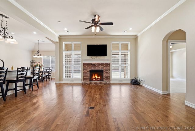 11018 S 77th Place E, Tulsa, OK 74133