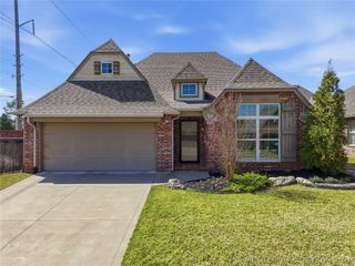 11018 S 77th Place E, Tulsa, OK 74133