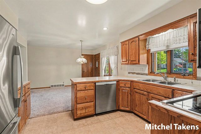 3011 Clearview Drive, Hudsonville, MI 49426