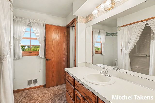 3011 Clearview Drive, Hudsonville, MI 49426