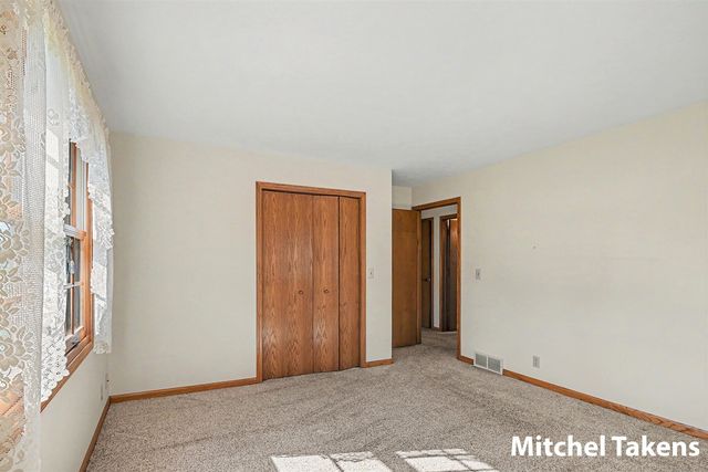 3011 Clearview Drive, Hudsonville, MI 49426