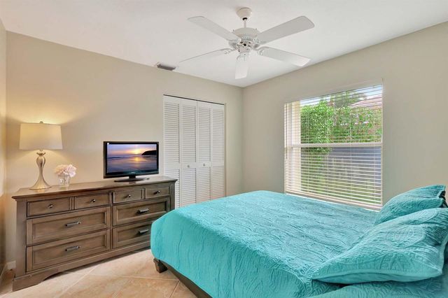 1651 Lakefield N Court, Wellington, FL 33414