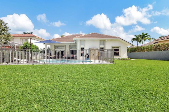 1651 Lakefield N Court, Wellington, FL 33414