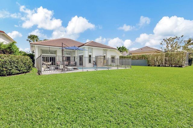 1651 Lakefield N Court, Wellington, FL 33414