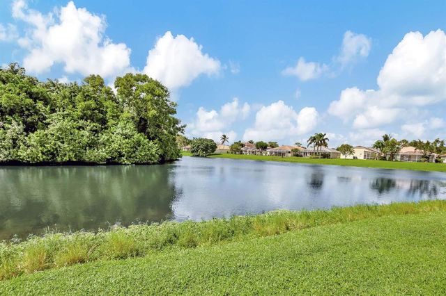 1651 Lakefield N Court, Wellington, FL 33414
