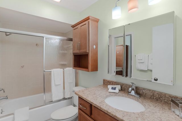107 Village Del Lago Cir, St Augustine, FL 32080