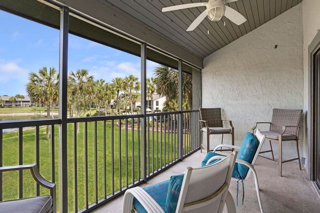 107 Village Del Lago Cir, St Augustine, FL 32080