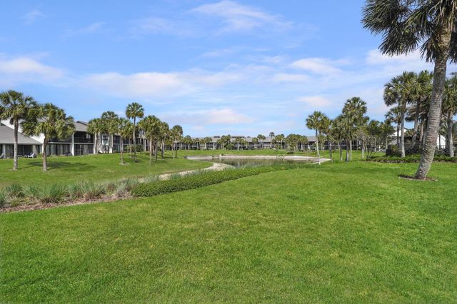 107 Village Del Lago Cir, St Augustine, FL 32080