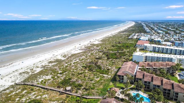 107 Village Del Lago Cir, St Augustine, FL 32080