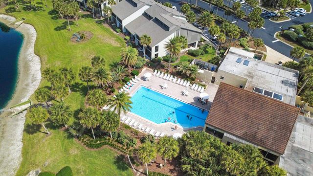 107 Village Del Lago Cir, St Augustine, FL 32080