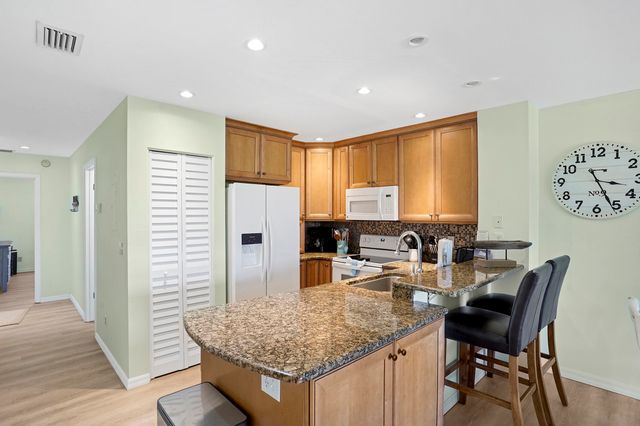 107 Village Del Lago Cir, St Augustine, FL 32080