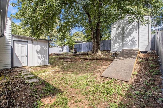 1066 Worcester NW Place, Lilburn, GA 30047