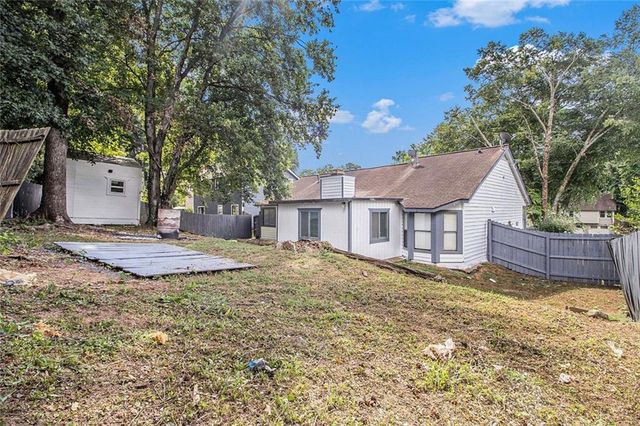 1066 Worcester NW Place, Lilburn, GA 30047