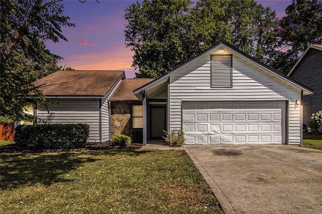 1066 Worcester NW Place, Lilburn, GA 30047