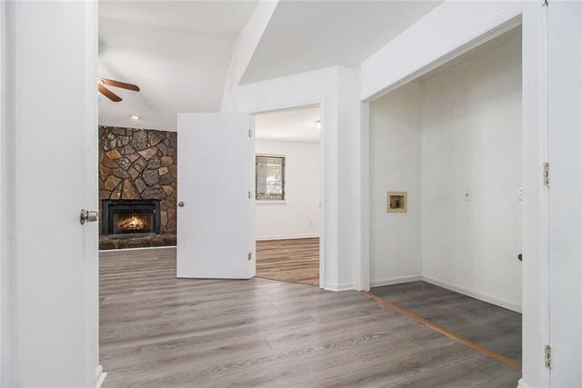 1066 Worcester NW Place, Lilburn, GA 30047