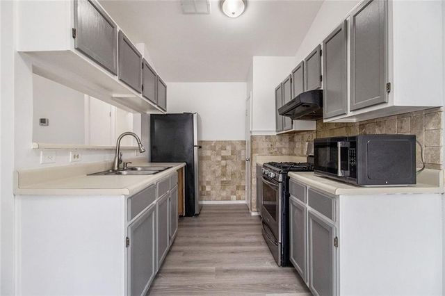 1066 Worcester NW Place, Lilburn, GA 30047