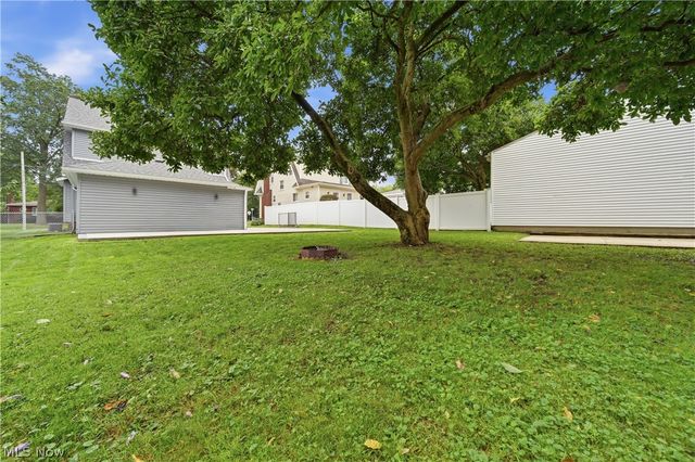 202 Hawk Avenue, Akron, OH 44312