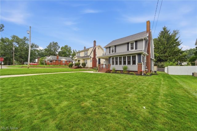 202 Hawk Avenue, Akron, OH 44312