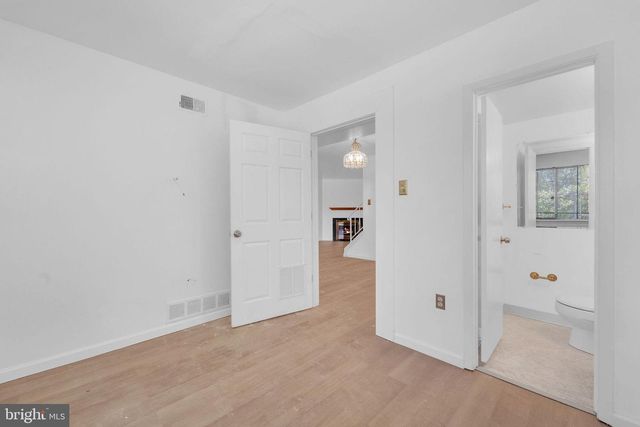 2208 GREENWOOD DR, Lindenwold, NJ 08021