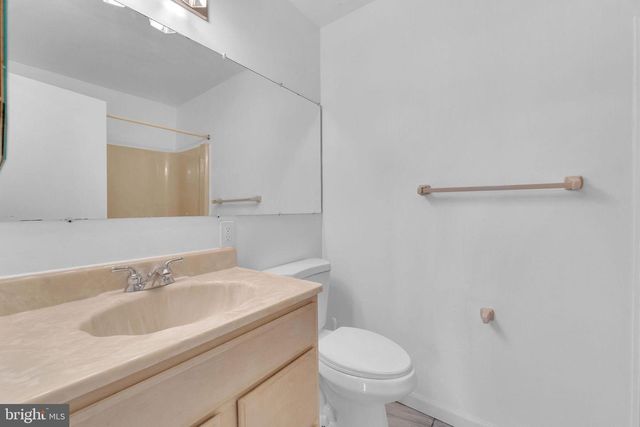 2208 GREENWOOD DR, Lindenwold, NJ 08021