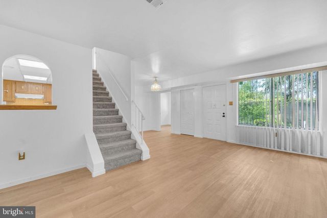 2208 GREENWOOD DR, Lindenwold, NJ 08021
