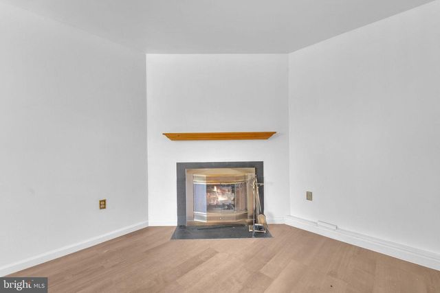 2208 GREENWOOD DR, Lindenwold, NJ 08021