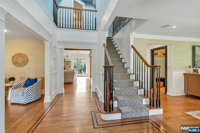 7 Deerhill Drive, Ho-ho-kus, NJ 07423