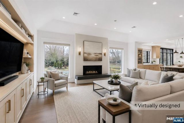 7 Deerhill Drive, Ho-ho-kus, NJ 07423
