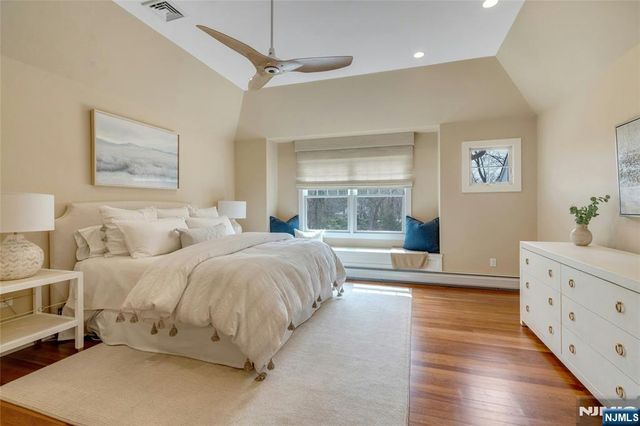 7 Deerhill Drive, Ho-ho-kus, NJ 07423