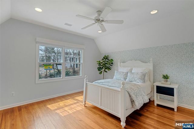 7 Deerhill Drive, Ho-ho-kus, NJ 07423