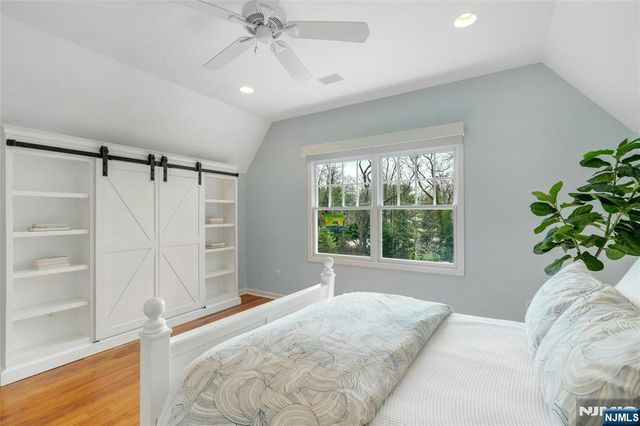 7 Deerhill Drive, Ho-ho-kus, NJ 07423