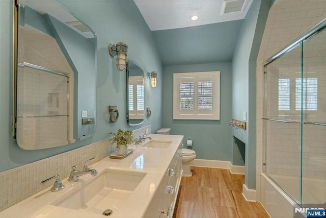 7 Deerhill Drive, Ho-ho-kus, NJ 07423