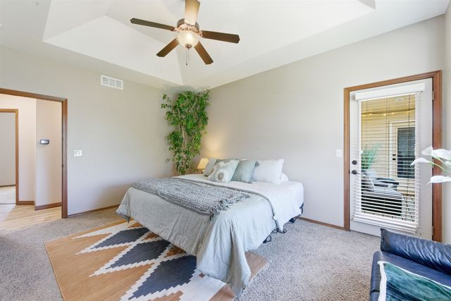 2013 E Quail Hollow St, Derby, KS 67037