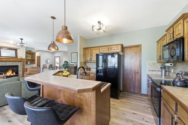 2013 E Quail Hollow St, Derby, KS 67037