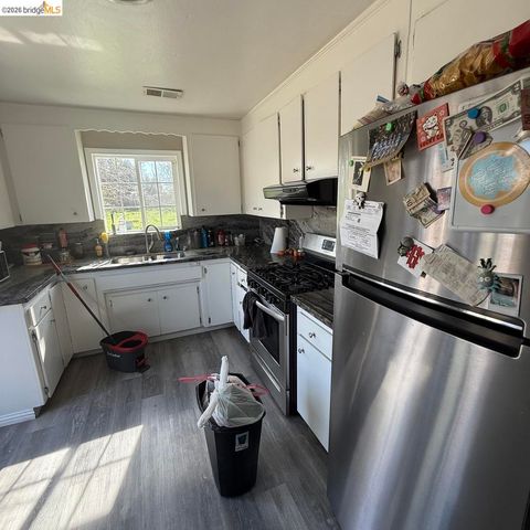 1104 Holly AVE, Linda, CA 95961