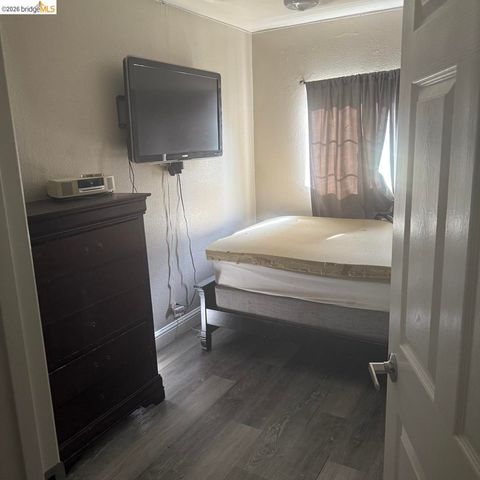 1104 Holly AVE, Linda, CA 95961