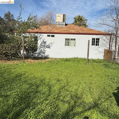 1104 Holly AVE, Linda, CA 95961