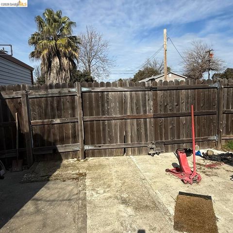 1104 Holly AVE, Linda, CA 95961